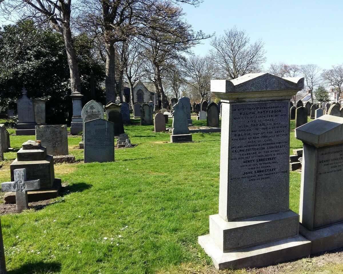 Co oznacza sen o cmentarzu