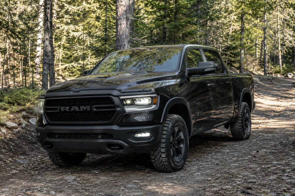 Dodge RAM 1500 – jak przygotować pick-up do jazdy terenowej i codziennej eksploatacji
